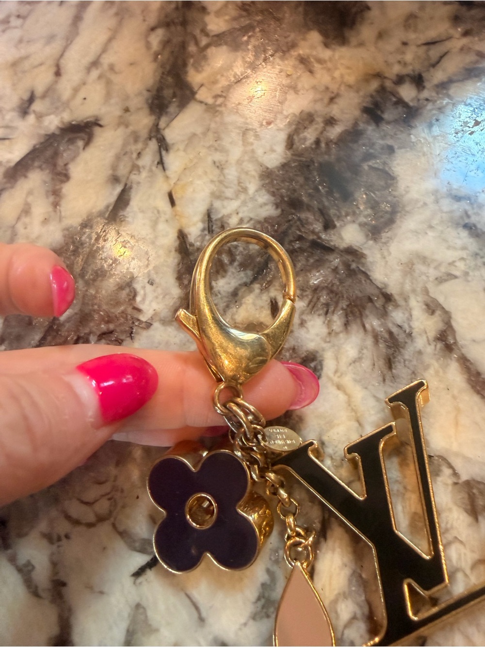 Louis Vuitton Fleur de Monogram Bag Charm Key Holder Gold - Picture 4 of 4